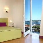 Aparthotel Gli Angioini Srl