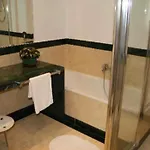 Gli Angioini Srl Aparthotel