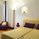Gli Angioini Srl 4*