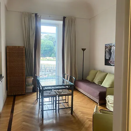 Gli Angioini Srl 4* Nápoles