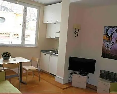 Gli Angioini Srl 4* Nápoles