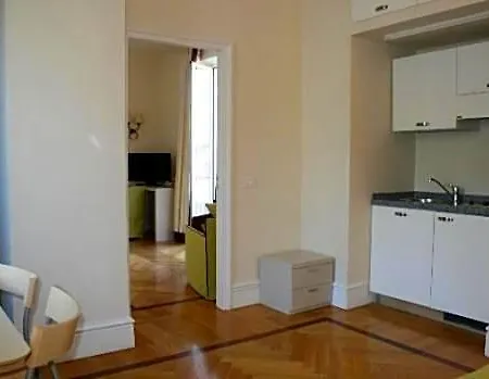 Apart-hotel Gli Angioini Srl 4*