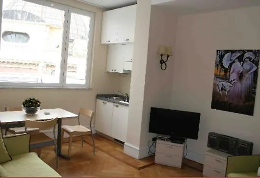 Gli Angioini Srl Aparthotel Naples