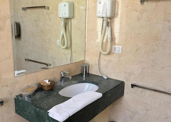 Aparthotel Gli Angioini Srl