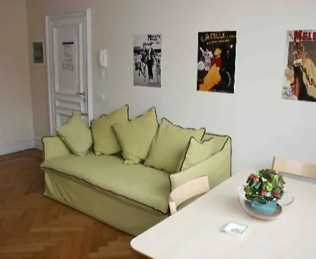 Gli Angioini Srl 4* Naples