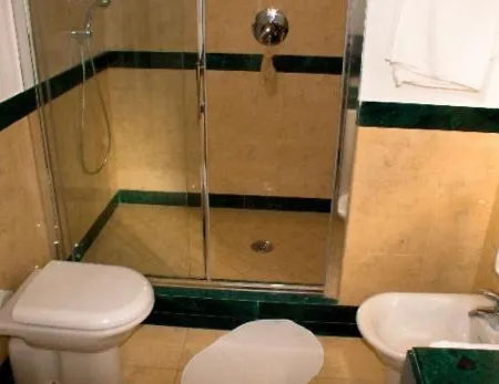 Gli Angioini Srl 4* Neapol